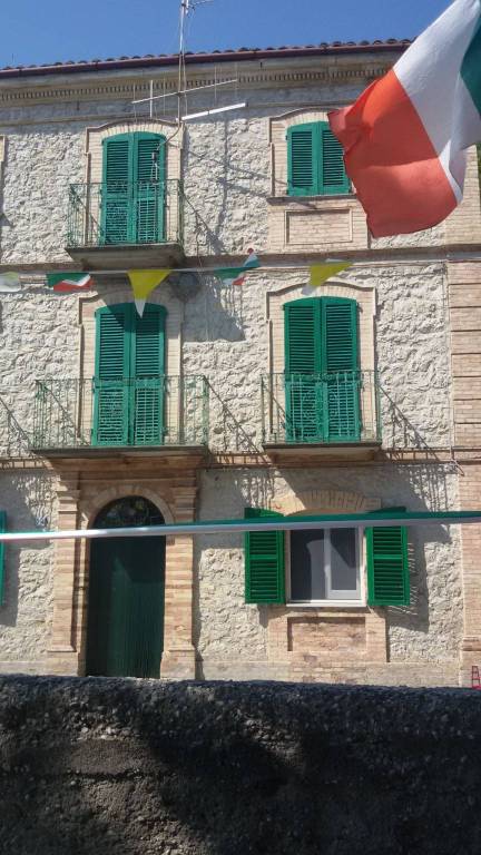 Casa Indipendente in in vendita da privato ad Archi vico Eugenio Sirolli, 72