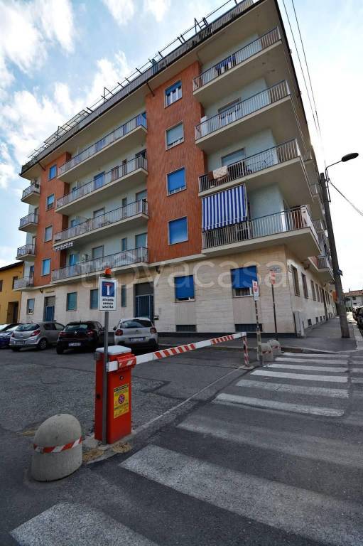 Appartamento in in vendita da privato a Torino via Vandalino, 145/42