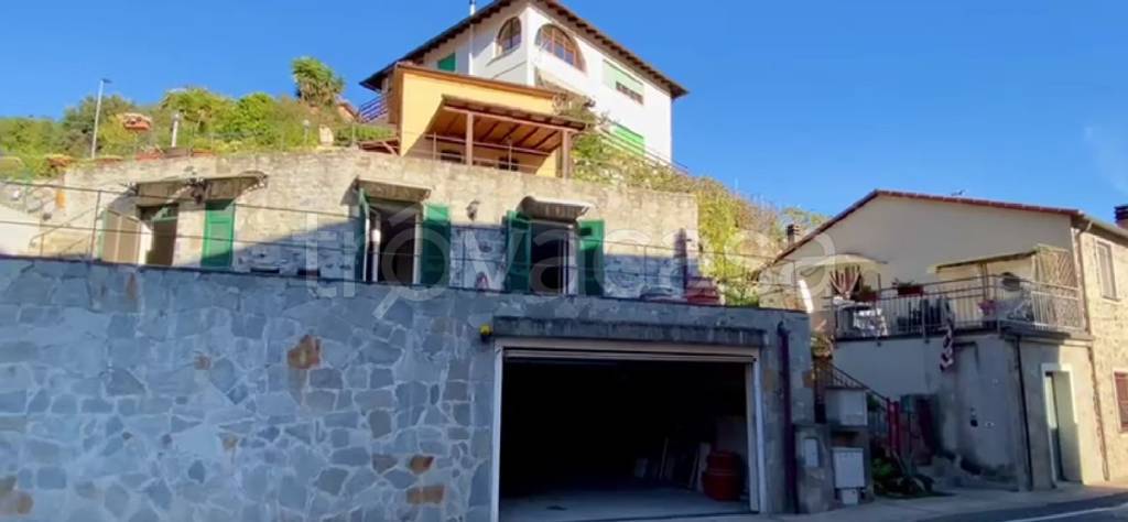Villa in vendita a Casarza Ligure via Gardella, 3