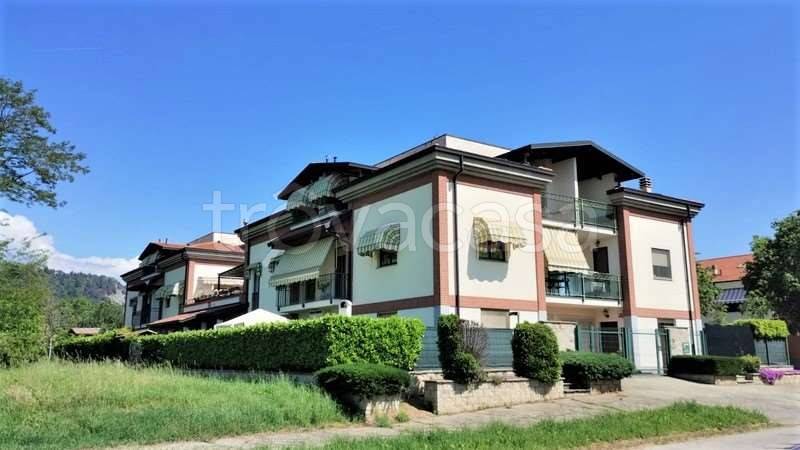 Appartamento in vendita a Piossasco via Vittorio Alfieri, 40