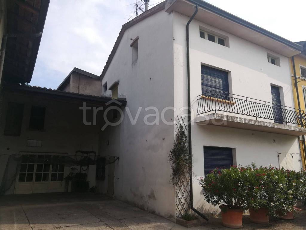 Casa Indipendente in in vendita da privato a Remedello via Agostino Gallo, 17
