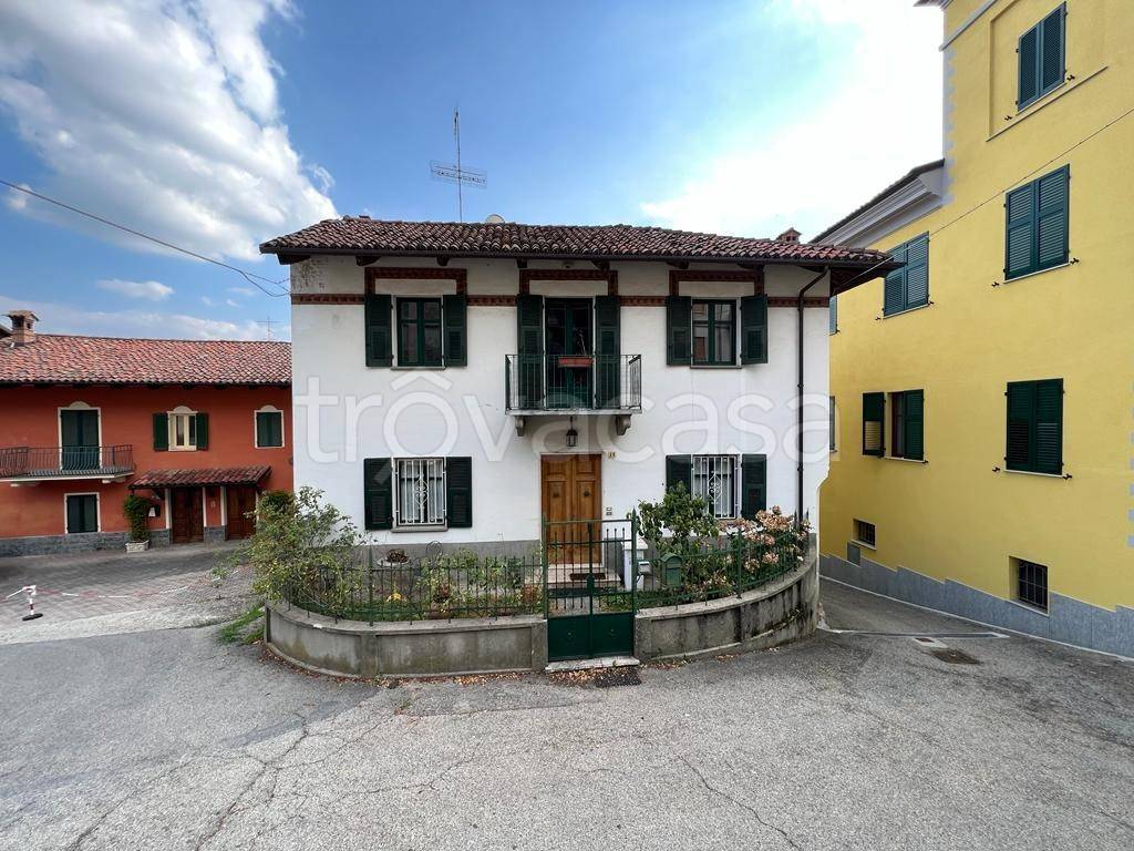 Villa Bifamiliare in vendita a Montaldo Roero via Roma, 48