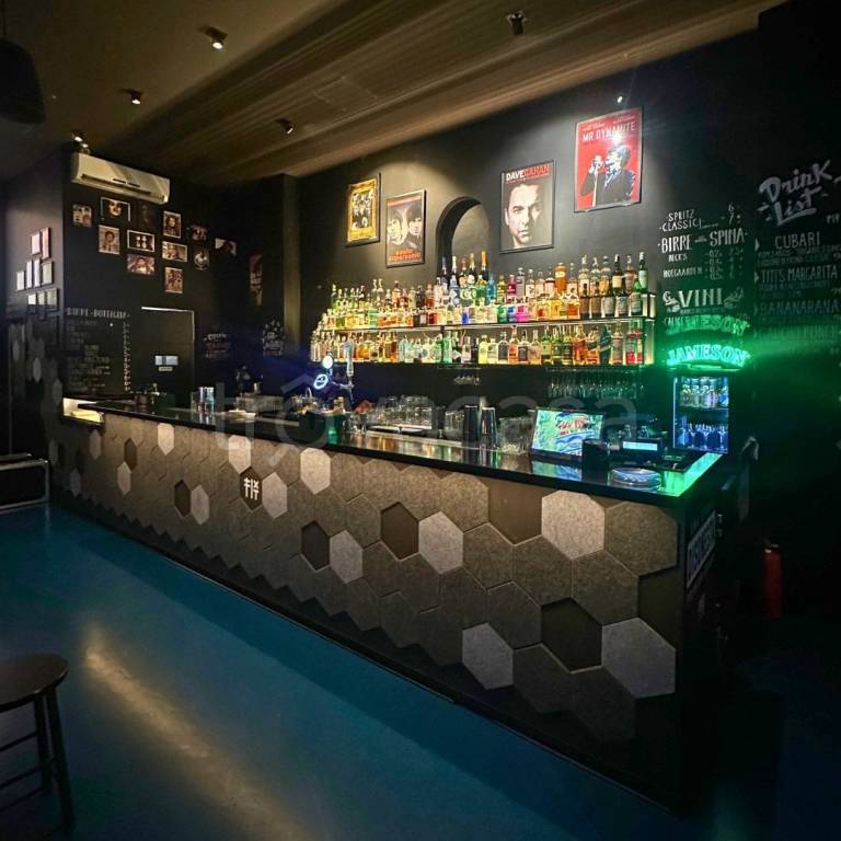Bar in in vendita da privato a Bari piazza Generale Armando Diaz, 4
