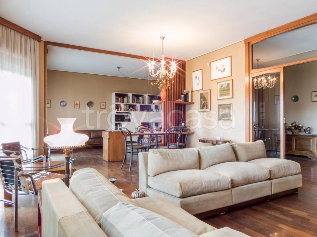Appartamento in vendita a Vedano al Lambro via Ambrogio Villa, 20