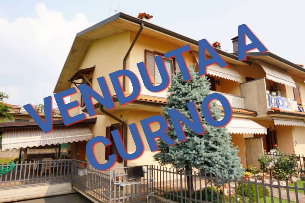 Villa Bifamiliare in vendita a Curno via Brembo