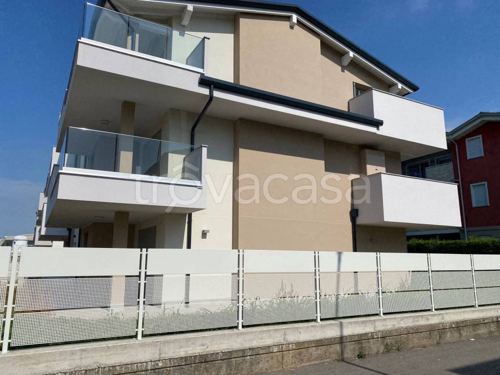 Appartamento in vendita a Cassano d'Adda via Guglielmo Marconi
