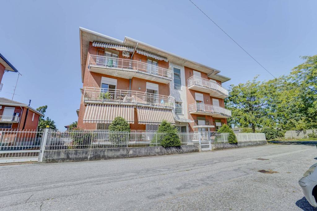 Appartamento in vendita a Cassano Magnago via ada negri 4/a