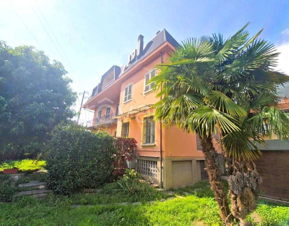 Villa Bifamiliare in vendita a Borgone Susa via IV Novembre 13