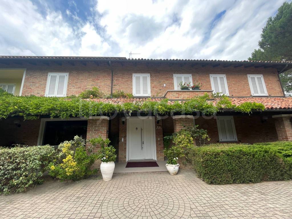 Villa in vendita a Nizza Monferrato strada Ponteverde, 31