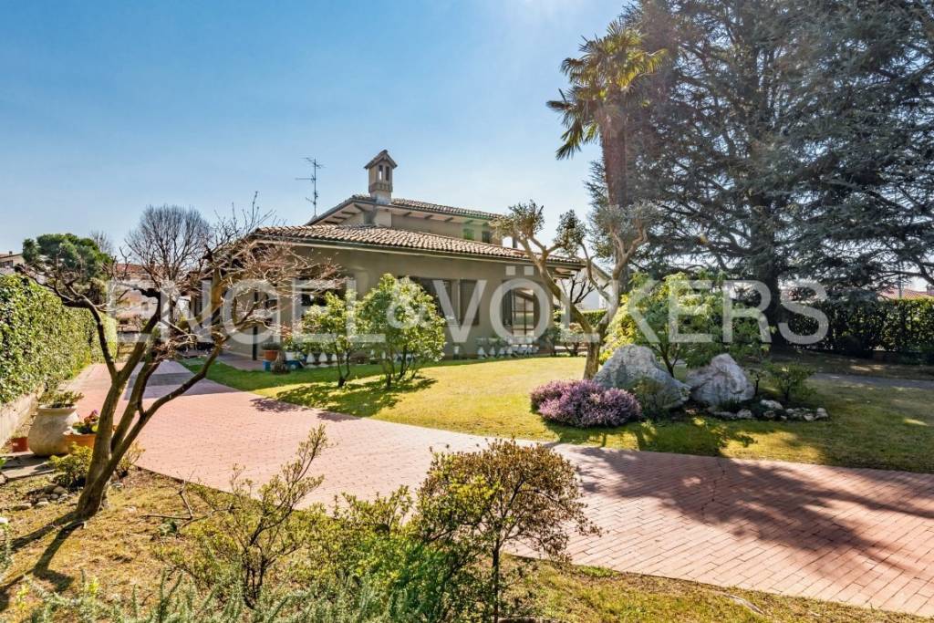 Villa in vendita a Cerro Maggiore via Filippo Turati, 95