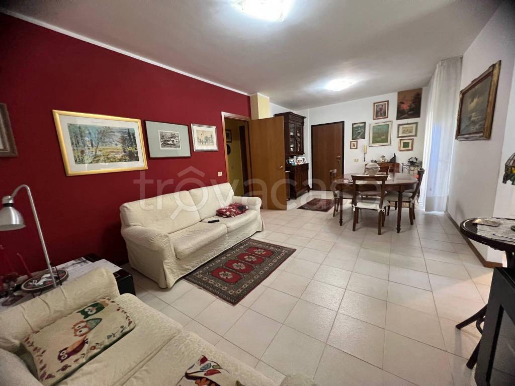 Appartamento in in vendita da privato a Pescara via Lago Maggiore, 7