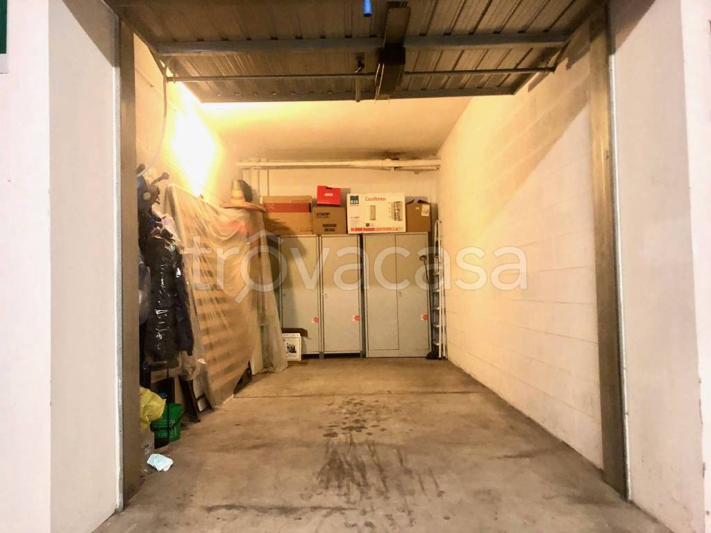 Garage in vendita a Bologna via Giovanni Amendola, 7