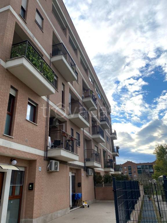 Appartamento in vendita a Roma via Domenico Morelli