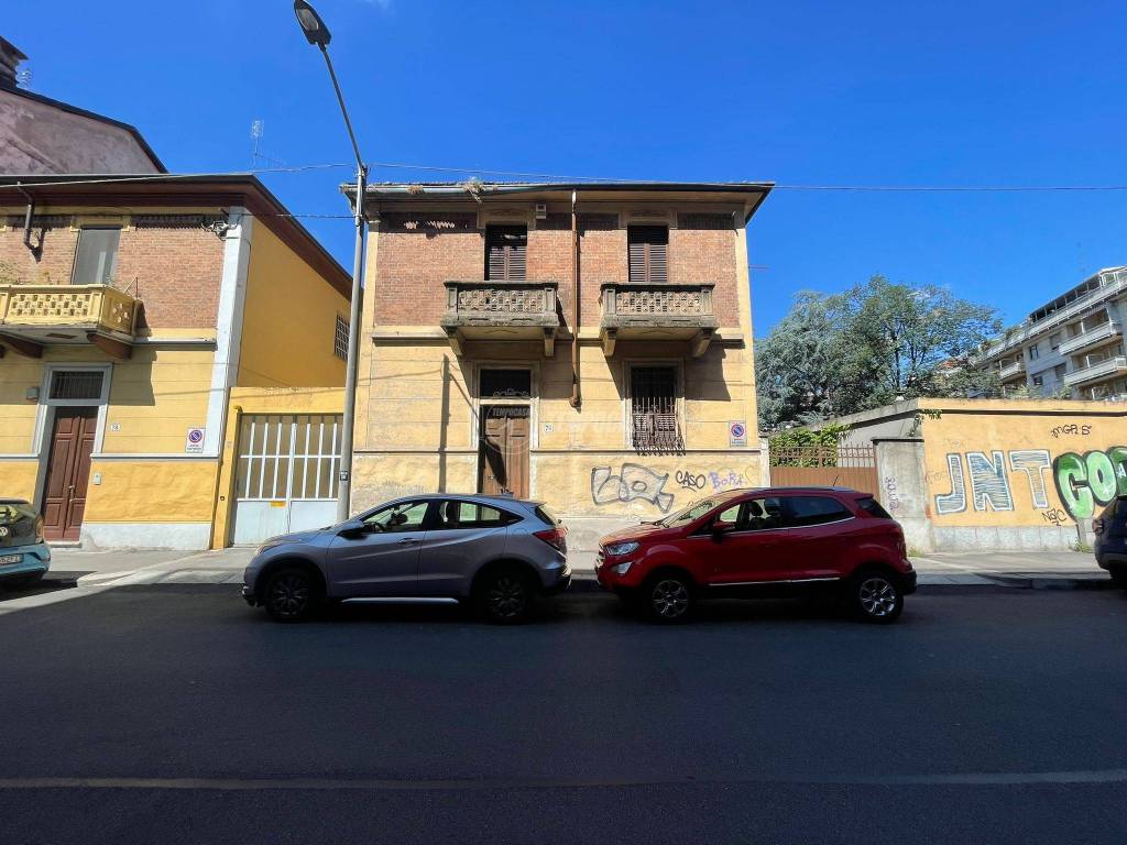 Villa in vendita a Torino via Rovereto 76