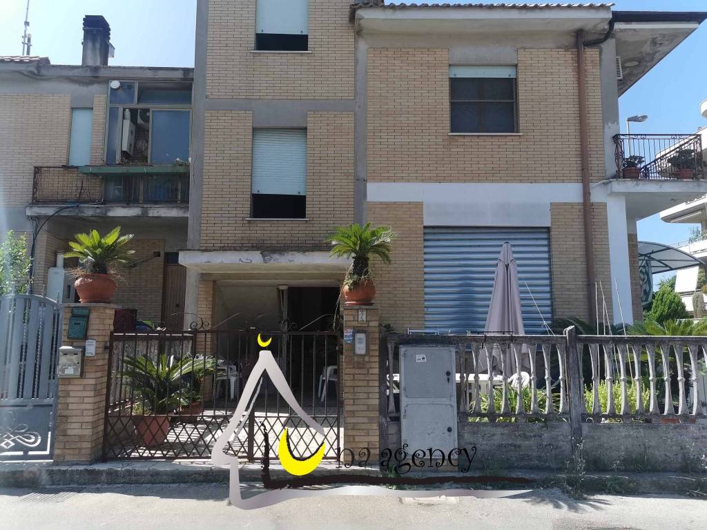 Appartamento in vendita a Sabaudia via Camillo Benso di Cavour, 4