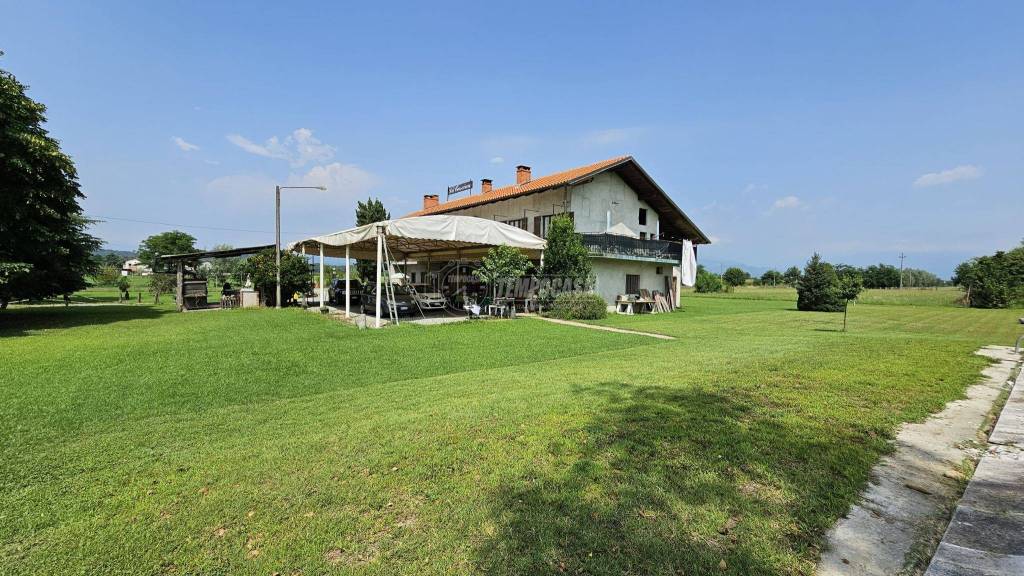Casa Indipendente in vendita a Favria regione Manesco