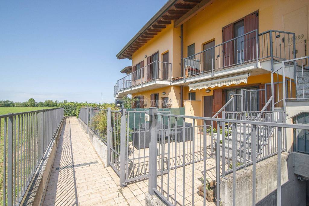 Appartamento in vendita a Lurano via II Giugno 146