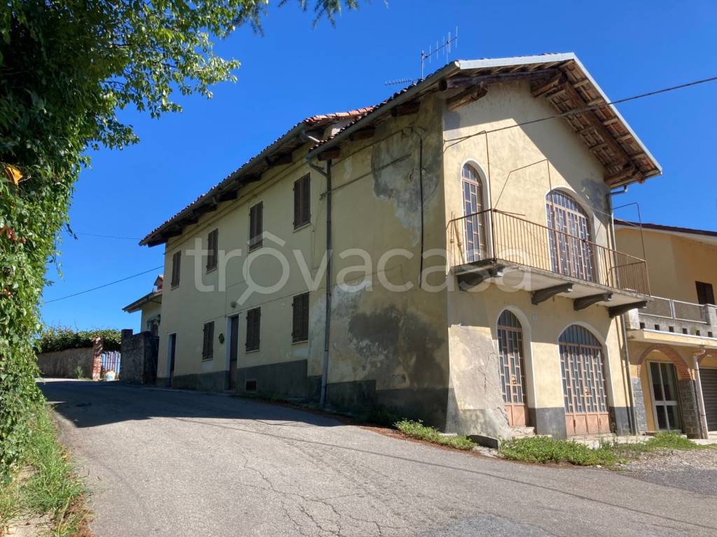 Casale in vendita a Novello frazione Moriglione, 11