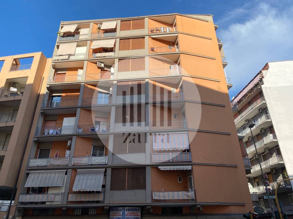 Appartamento in vendita a Bari via Brigata Regina, 1