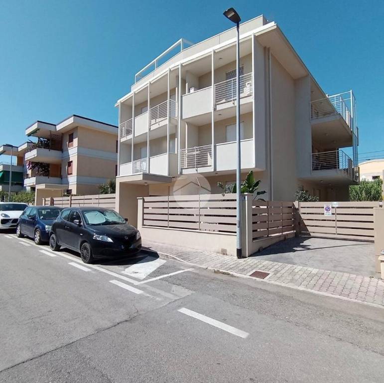 Appartamento in vendita a Grottammare via Ponza, 30