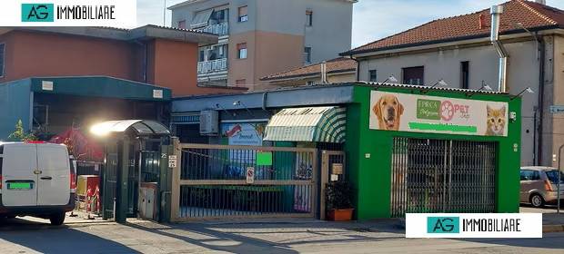 Capannone Industriale in vendita a Nova Milanese via per Incirano, 25