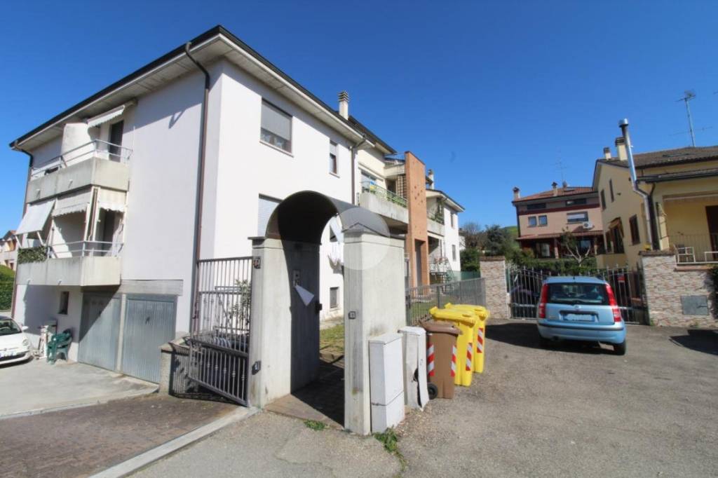 Appartamento in vendita a Lesignano de' Bagni via Ferdinando Bremi, 6