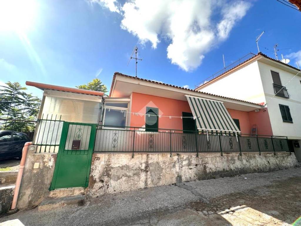 Appartamento in vendita a Torre del Greco via Cupa Bianchini, 1