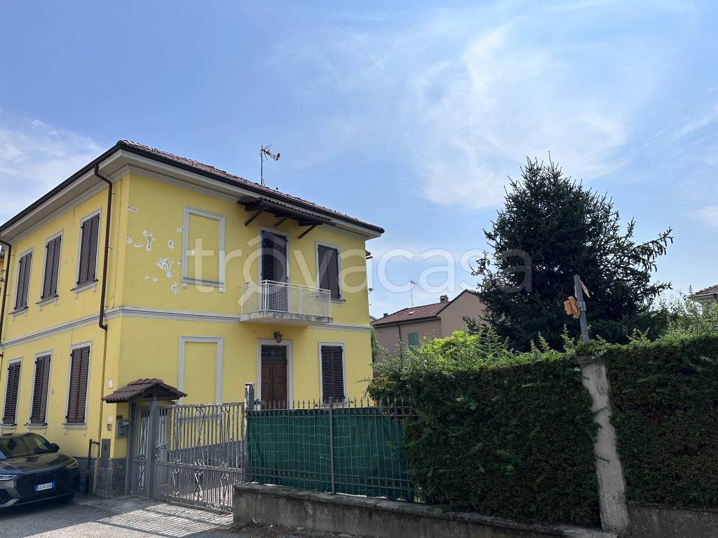 Casa Indipendente in vendita ad Alessandria via Ignazio Giuseppe Bertola Roveda, 36