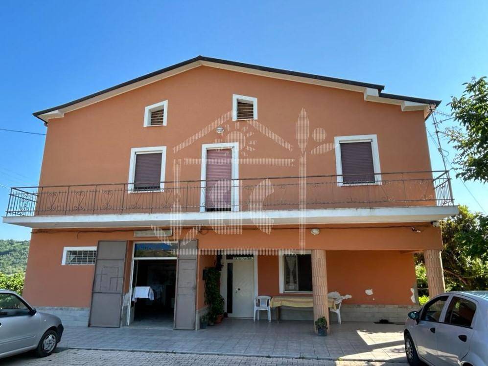 Casa Indipendente in vendita a Loreto Aprutino contrada Saletto