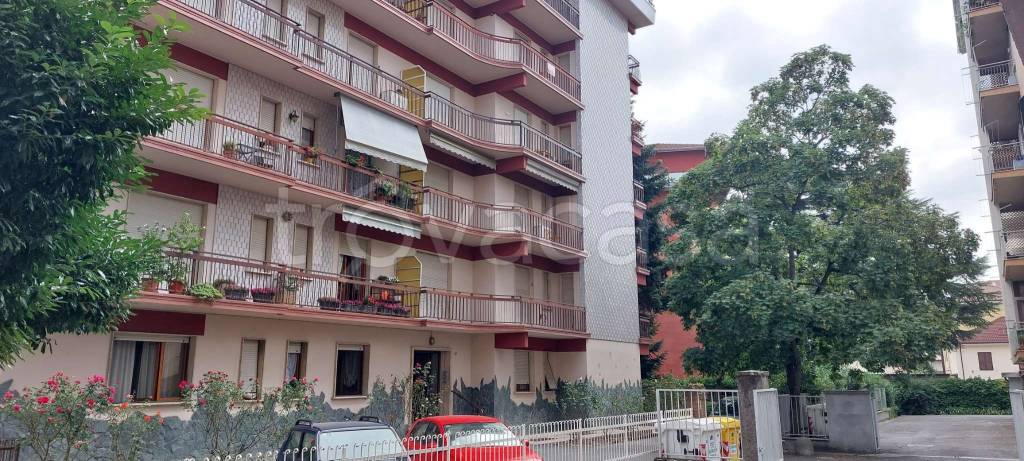Appartamento in vendita a Ovada via Giosuè Carducci
