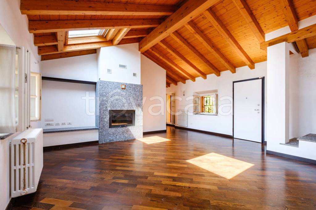Appartamento in vendita a Como via Bellinzona, 10