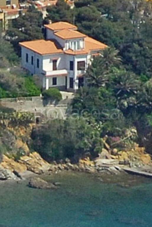 Villa Bifamiliare in vendita a Piombino lungomare Guglielmo Marconi