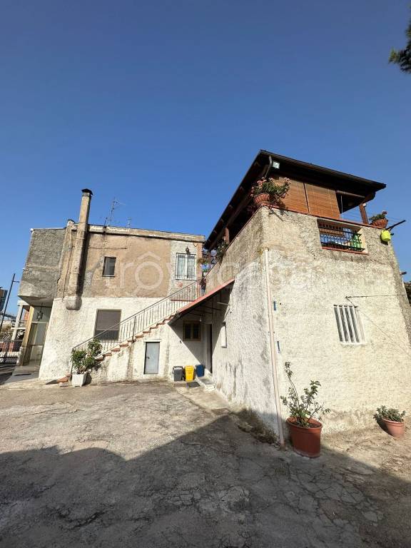 Casa Indipendente in vendita a Pescara via Alento