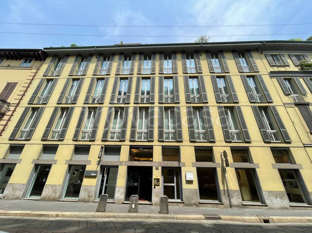 Ufficio in affitto a Milano via Pontaccio