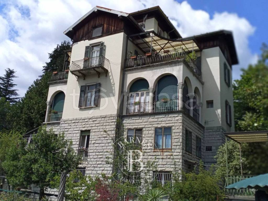 Villa in vendita a Centro Valle Intelvi
