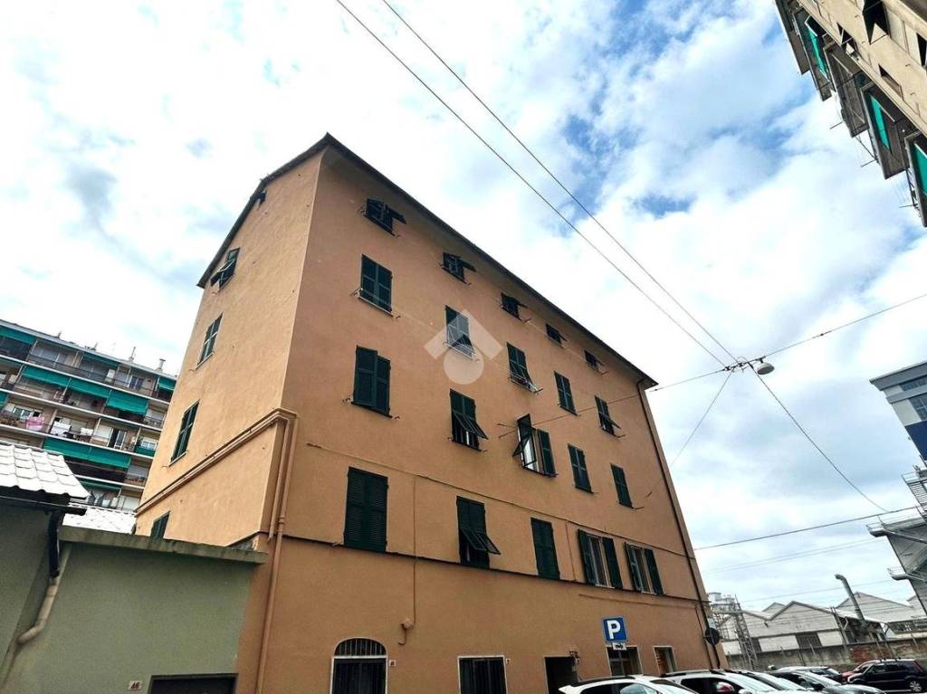 Appartamento in vendita a Genova via Gino Capponi