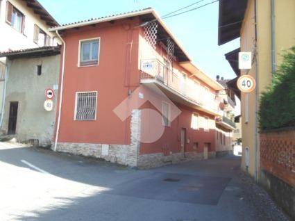 Casa Indipendente in vendita a Viverone via Umberto I°, 146