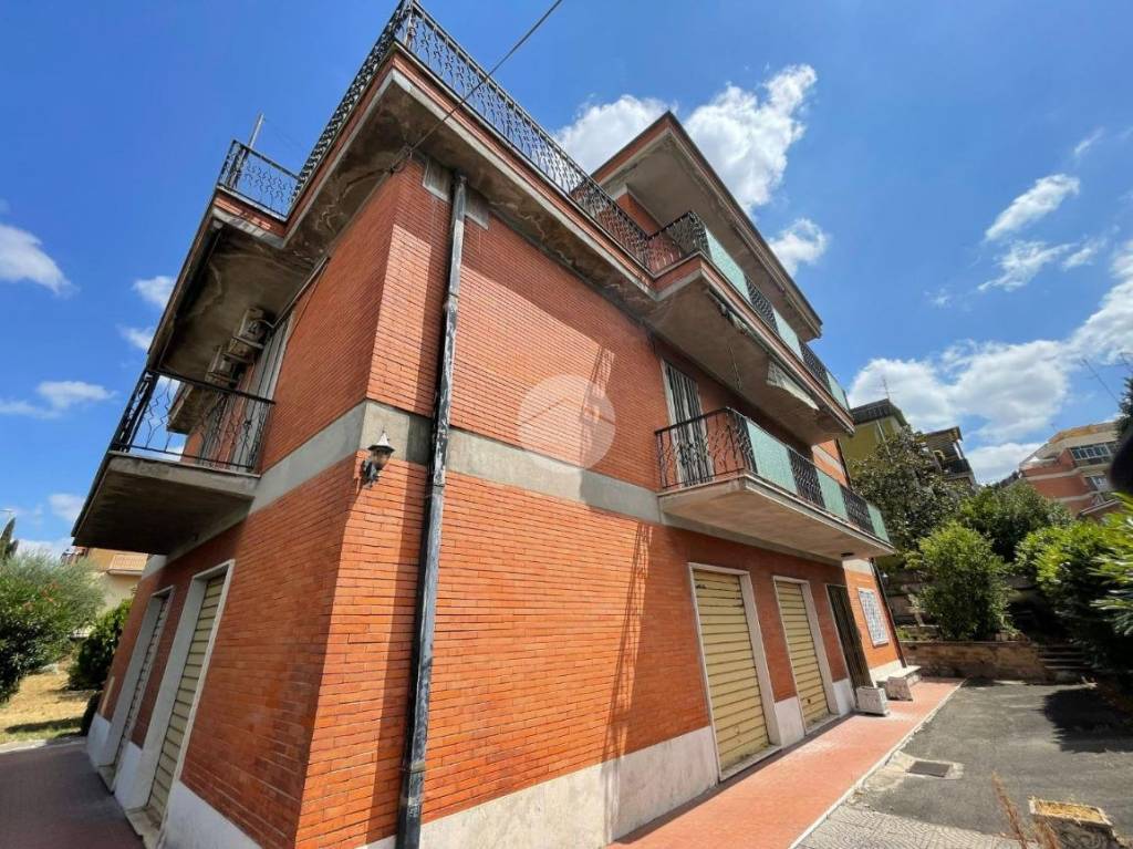 Appartamento in vendita a Roma via cennini bernardo, 57