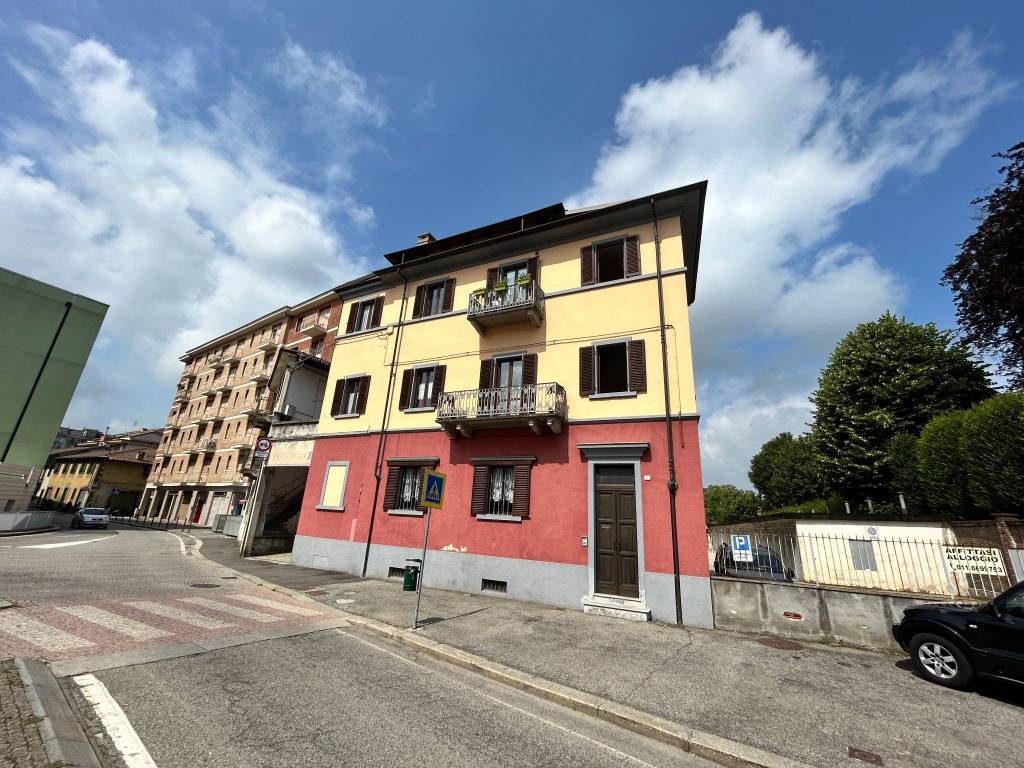 Appartamento in vendita a Carignano corso Cesare Battisti, 3