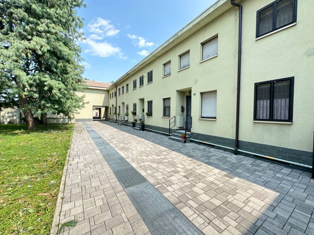 Villa a Schiera in vendita a Vignate via Enrico Fermi, 24