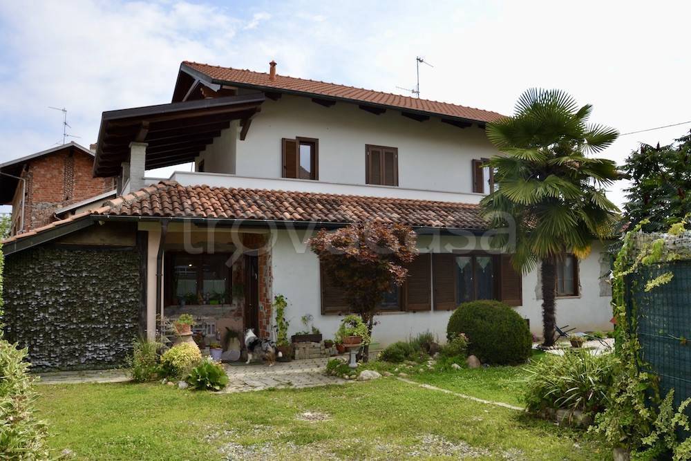 Villa in vendita a Candelo via Iside Viana, 76