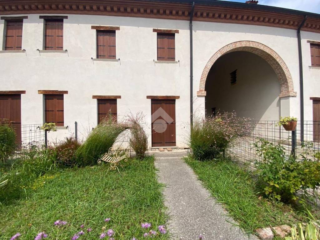 Villa a Schiera in vendita a Due Carrare via g. Di Vittorio, 49