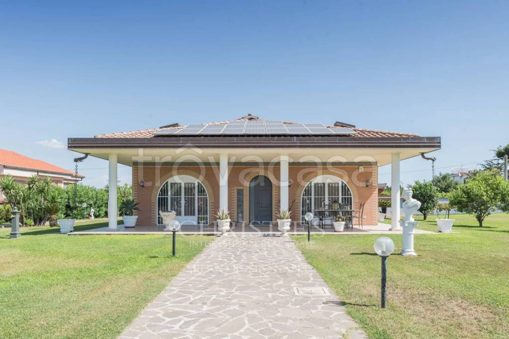 Villa in vendita a Nettuno via Pietro Antonio Donati, 1