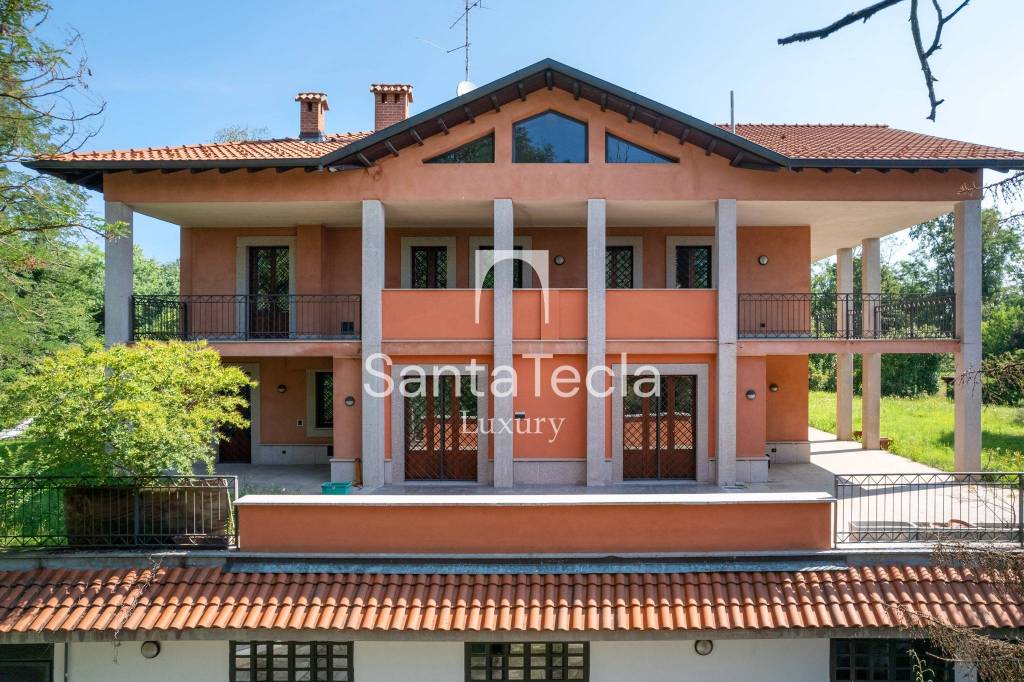 Villa in vendita a Legnano via Carlo Juker