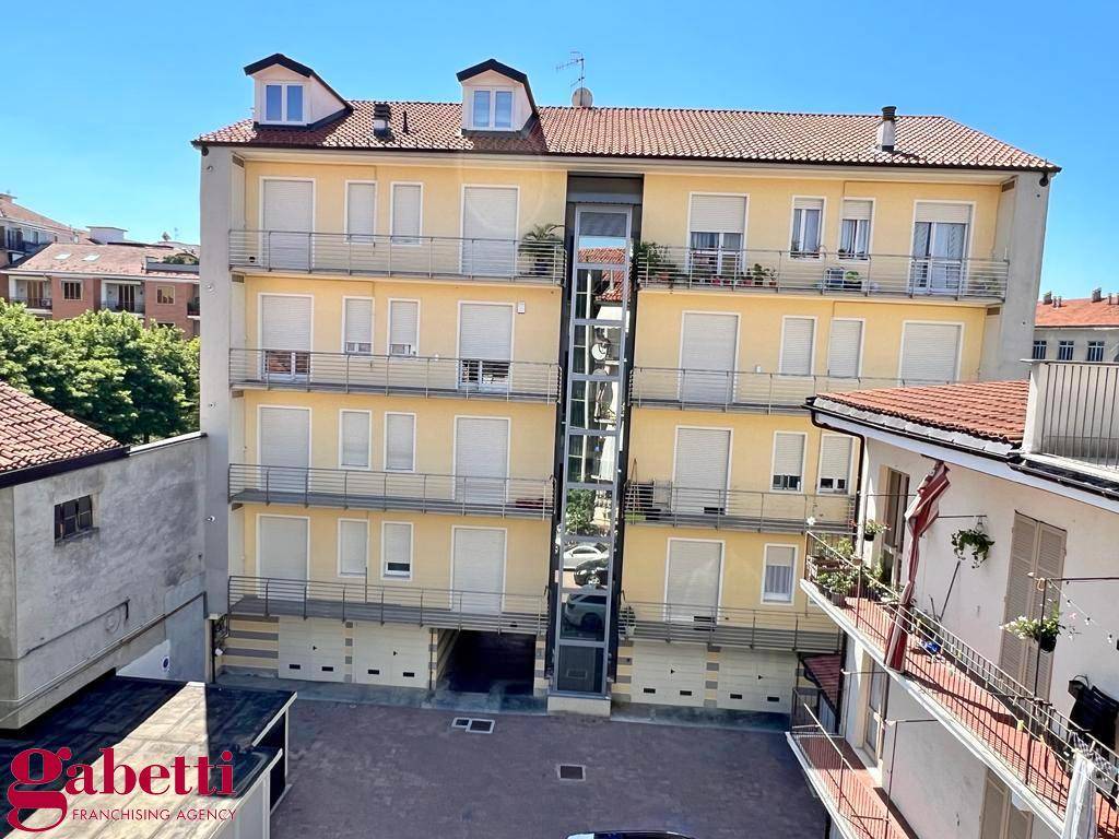 Appartamento in vendita a Bra via Camillo Benso di Cavour