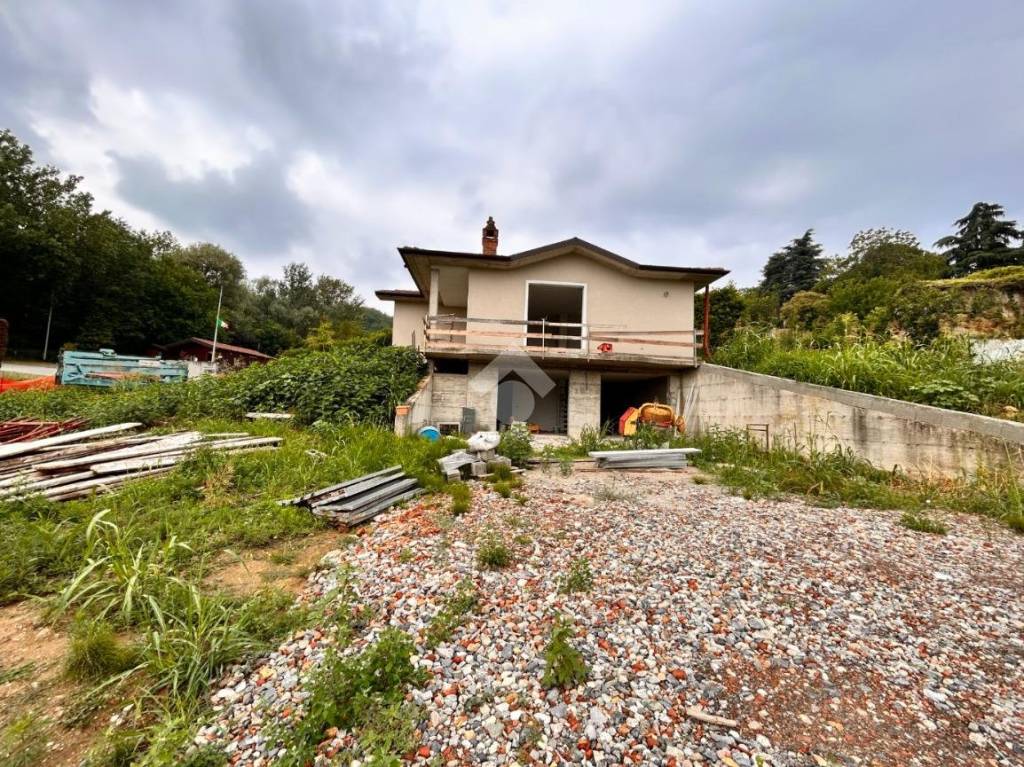 Villa in vendita a Stradella via Felisini