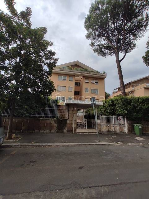 Appartamento in vendita a Guidonia Montecelio via Monte Grappa
