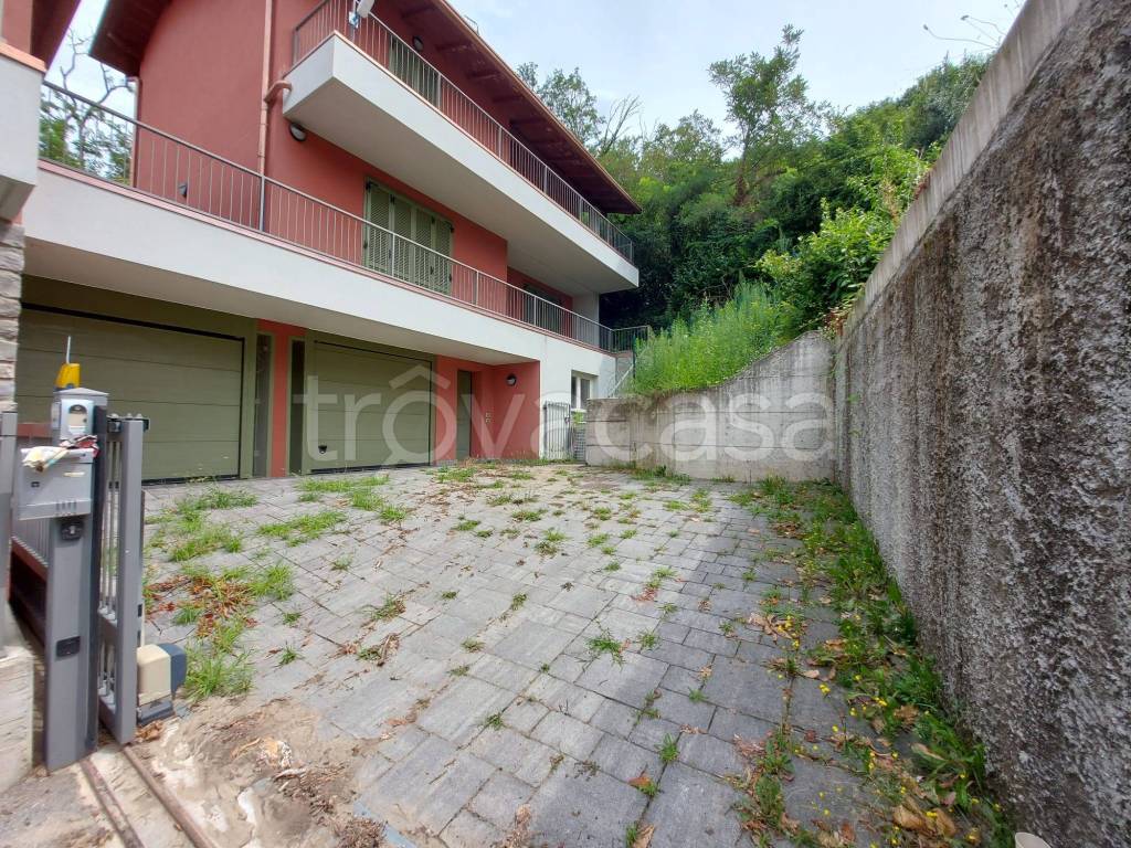 Villa a Schiera in vendita a Como via alla Zocca