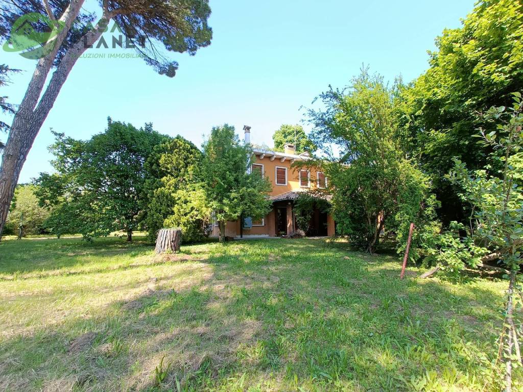 Casa Indipendente in vendita a Mogliano Veneto via bellincioni