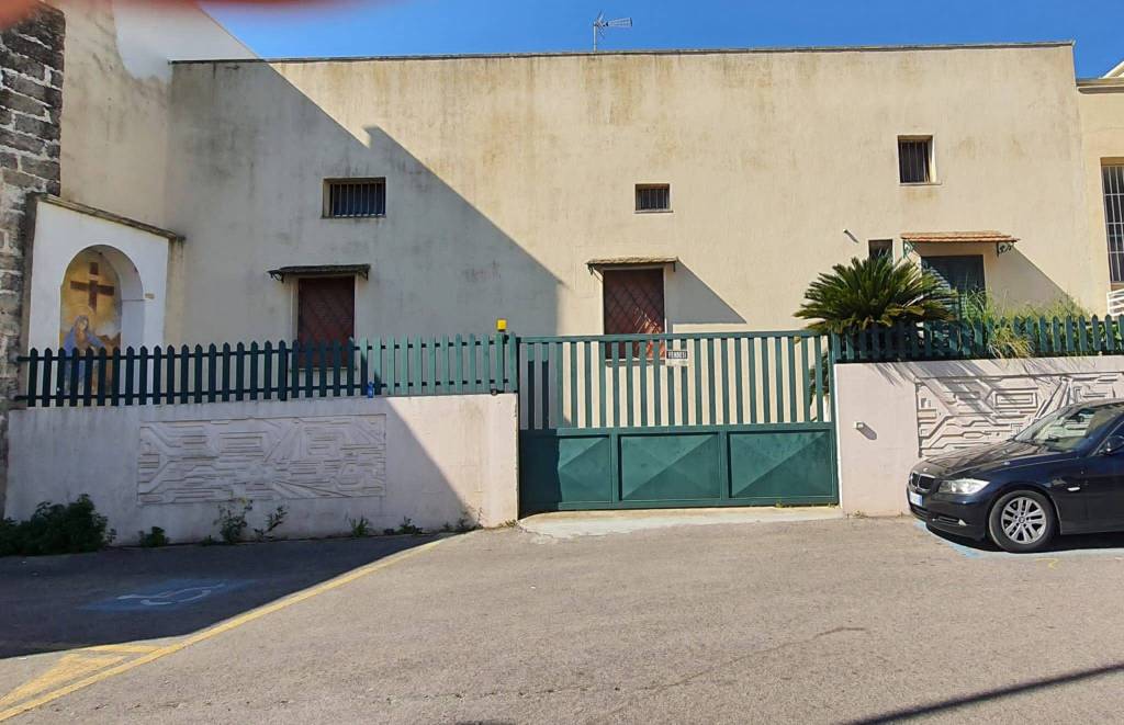 Casa Indipendente in vendita a Casarano via Camillo Benso di Cavour